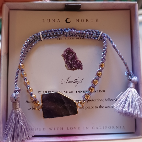 LUNA NORTE NATURAL AMETHYST GEMSTONES W/ TASSELS ADJUSTABLE STRING BRACELET - Picture 5 of 10